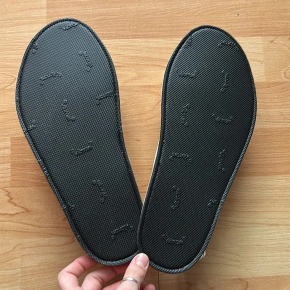 BNWT Softstar Solstice 11Wide Shiny Platinum - Picture 2 of 4